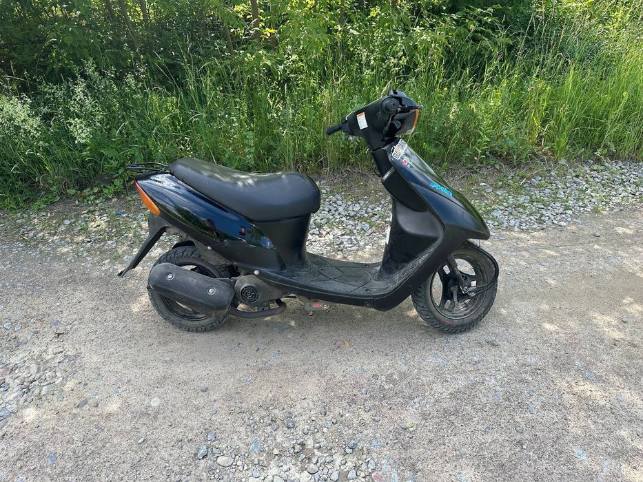 Suzuki lets 3 скутер