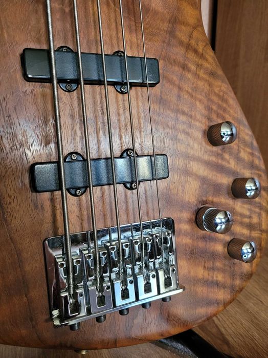 GMR gitara basowa 5-strunowa