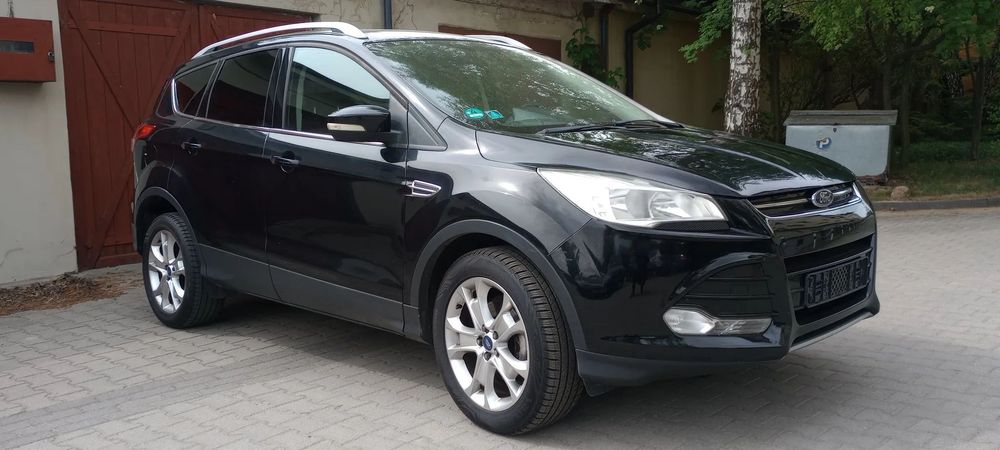Ford Kuga Titanium manual kamera cofania.Org powłoka lakiernicza. Org przebieg
