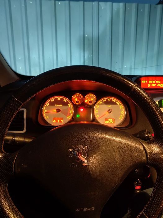 Продам пежо 307 2007г 1.6газ бенз.