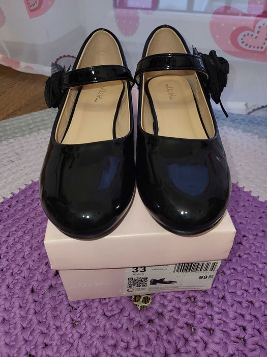 Eleganckie czarne buty dla dziewczynki r. 33