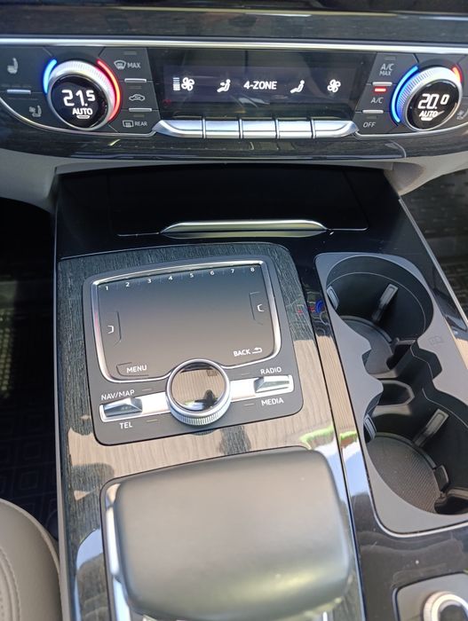 Ауді Q 7,пневмо,сама повна комплектація!!!