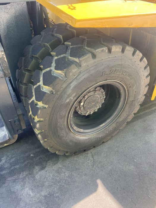 Empilhador caterpillar 6 ton