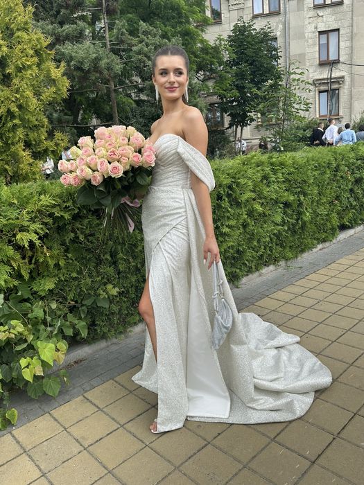 Дуже ніжна випускна сукня