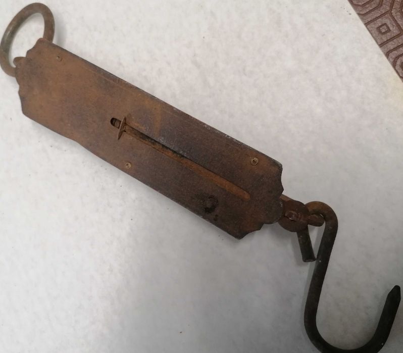 Balança de mão, muito antigo, por 10€