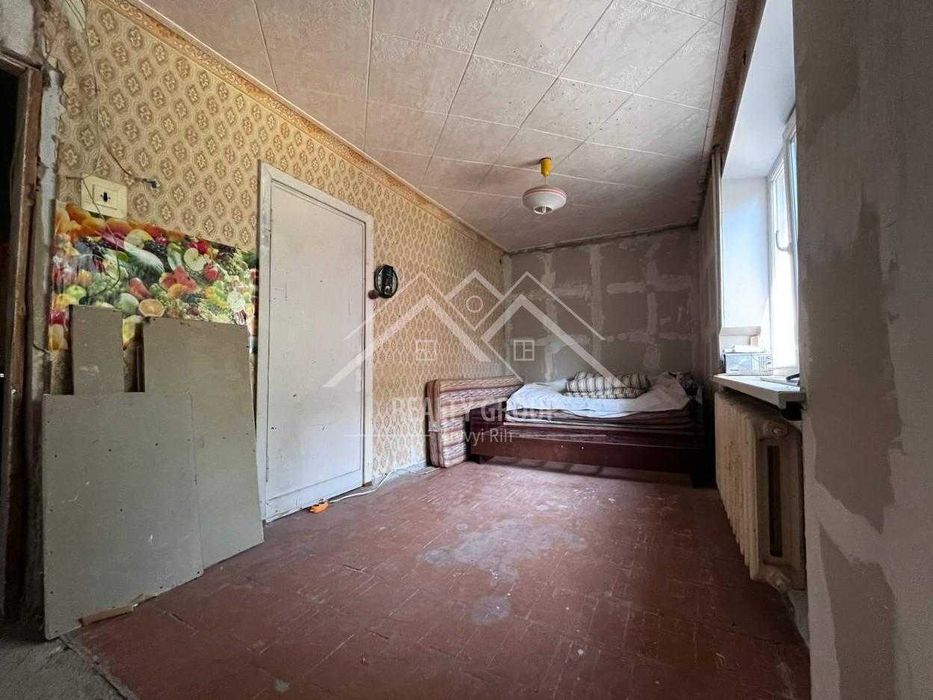 Продаж 2к квартири під ремонт на Курчатова