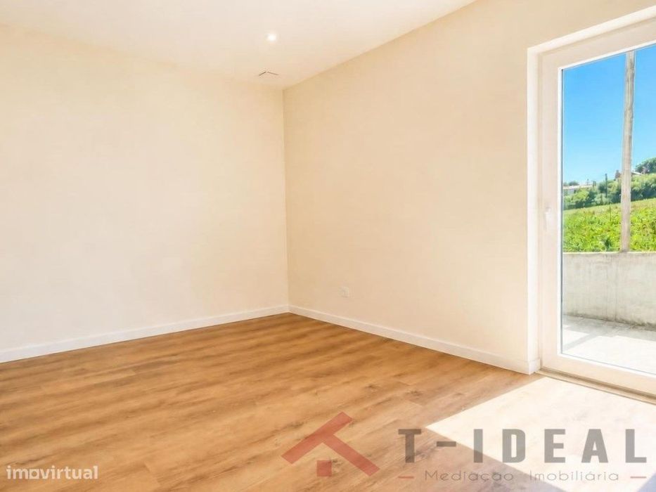 Moradia T3 Remodelada + T1 Independente no concelho da Lourinhã