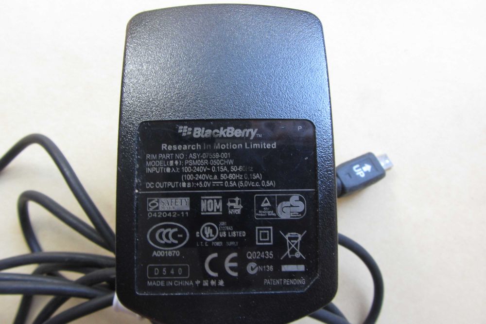 Carregador de telemóvel BLACKBERRY