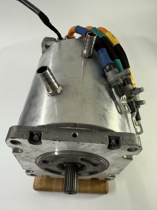 Електро мотор з водяним охолодженням 72-96в 15квт 30квт