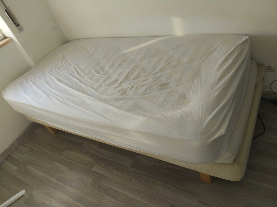 Cama solteiro com base