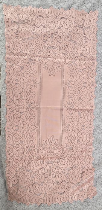 Pudrowyróż pi3kna serweta, bieżnik, obrus  120cm x 60cm