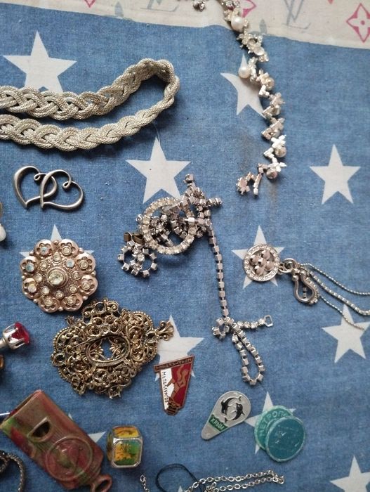 Продам разную бижутерию, цена за всё.