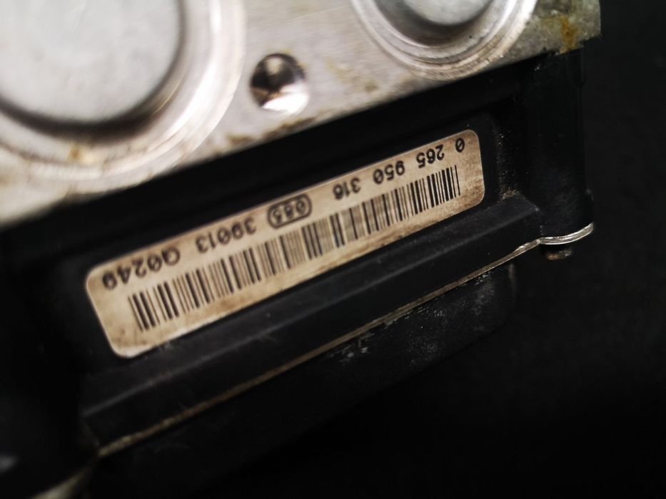 Bomba ABS BMW 5  E60 e61 2003- EPC