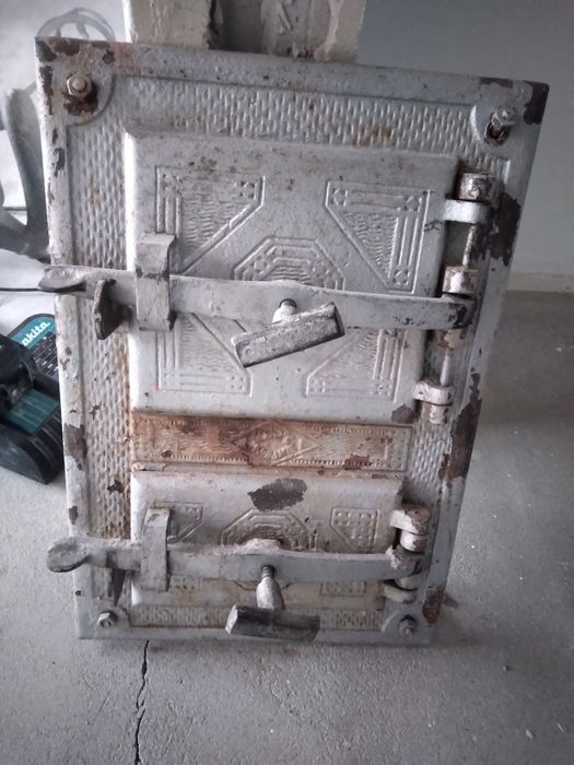 Drzwiczki do pieca kaflowego