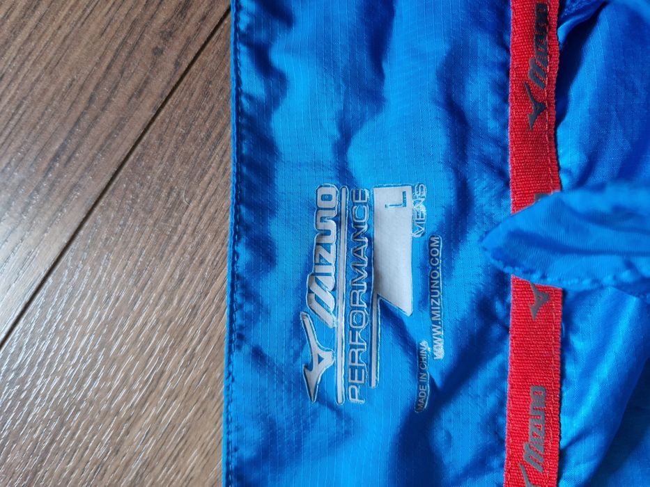 Продам велокуртку Mizuno