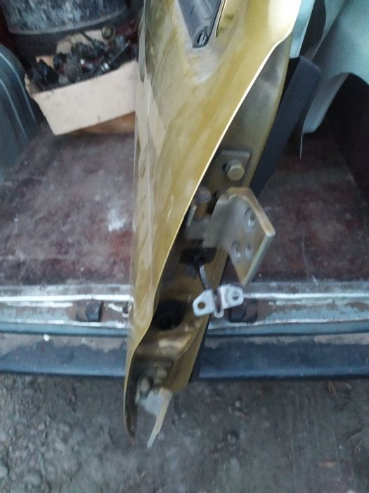 Двері сітроен берлінго праві