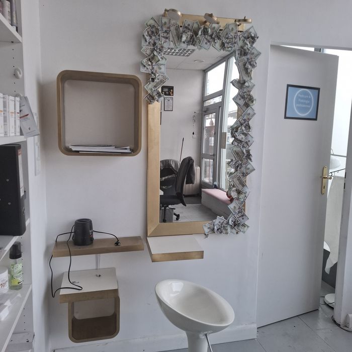 Lustro i szafki  zestaw