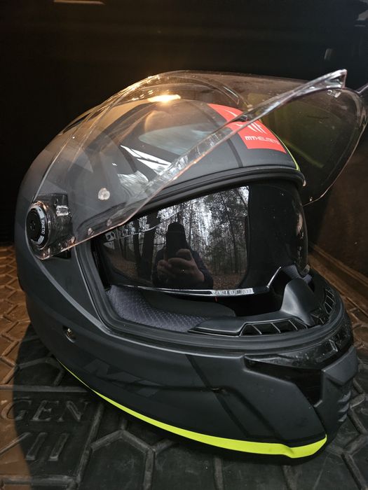 Мотошолом MT Thunder 4 SV Treads D3 Fluor Matt