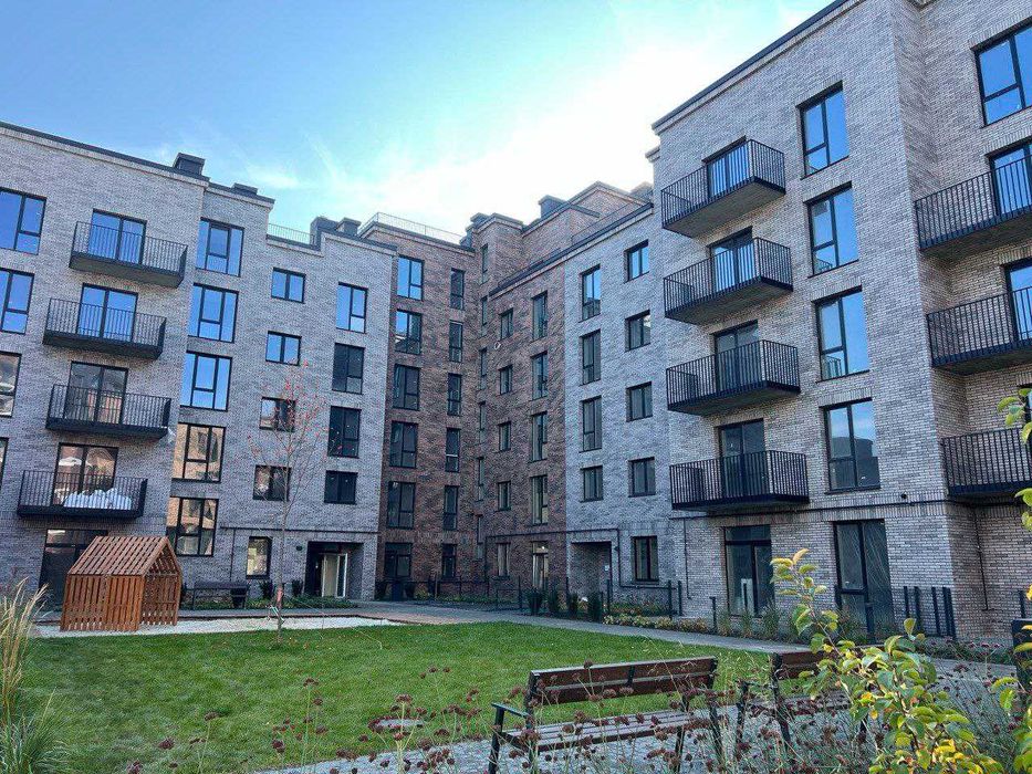 Продається 2-ох кімнатна квартира біля велесу