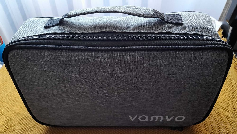 Портативний відеопроектор Vamvo L4200.