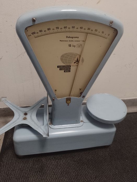 Sprzedam dużą wagę  uchylną do 15 Kg.