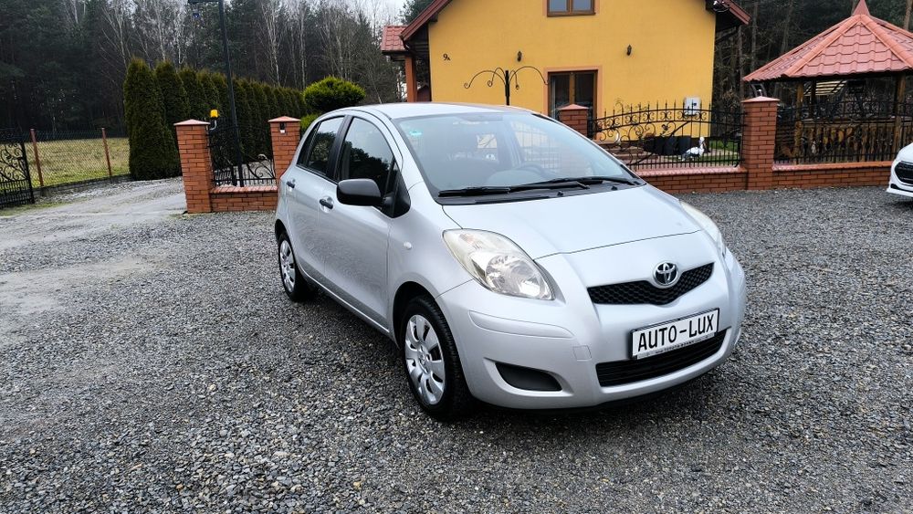 //Toyota Yaris 1,0B 2009r bez grama korozji 178tyś km z Niemiec///