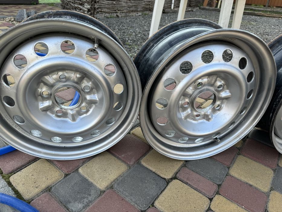 Продам диски на Авто 15