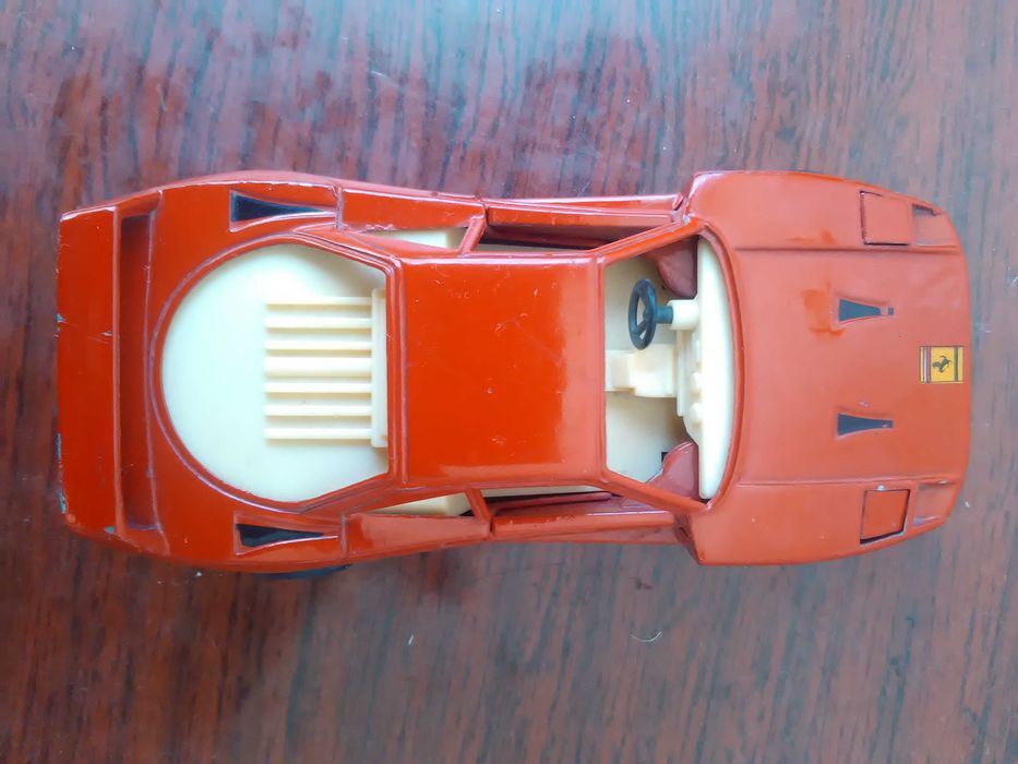 Металлическая машинка Ferarari F-40: 130 грн. - Машинки Запорожье