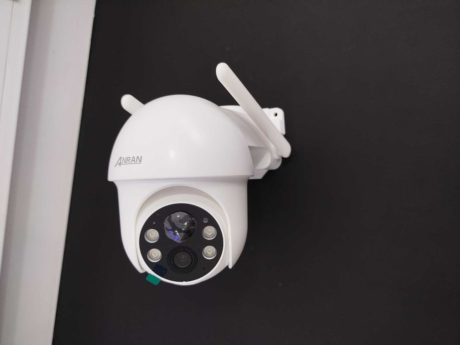 Câmara de Vigilância sem fios rotativa + Painel Solar – NOVA