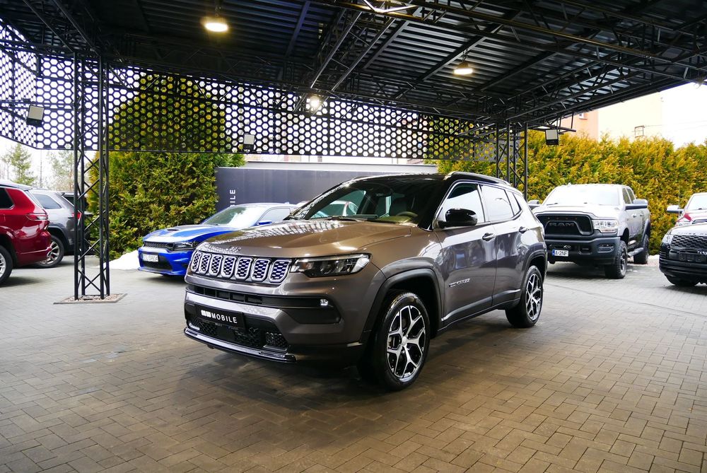 Jeep Compass 2.0Limited201KMCamLEDRadar4x4KeylessAndroidAppleLaneAssMenuPL4tys.km