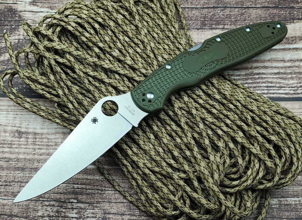 Брелок EDC фолдер Spyderco Police 4 Green FRN