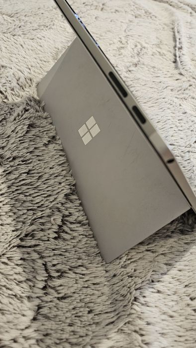 Microsoft Surface Pro 7