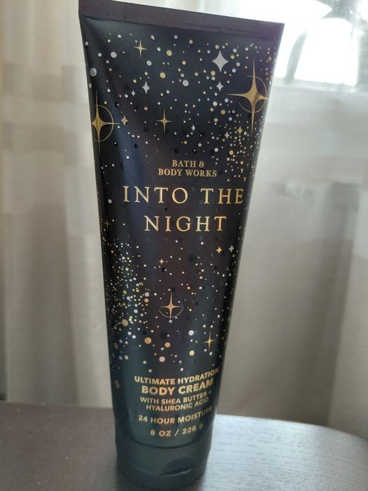 Крем для тіла Into the night  Bath&body works