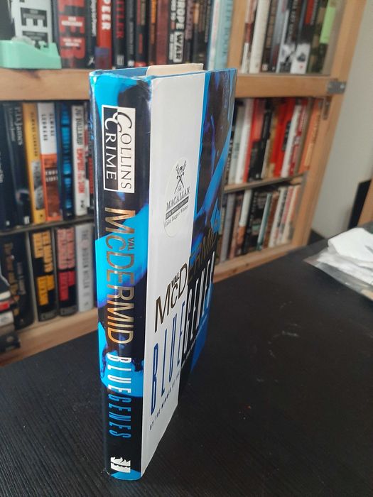 Val McDermid – Blue Genes