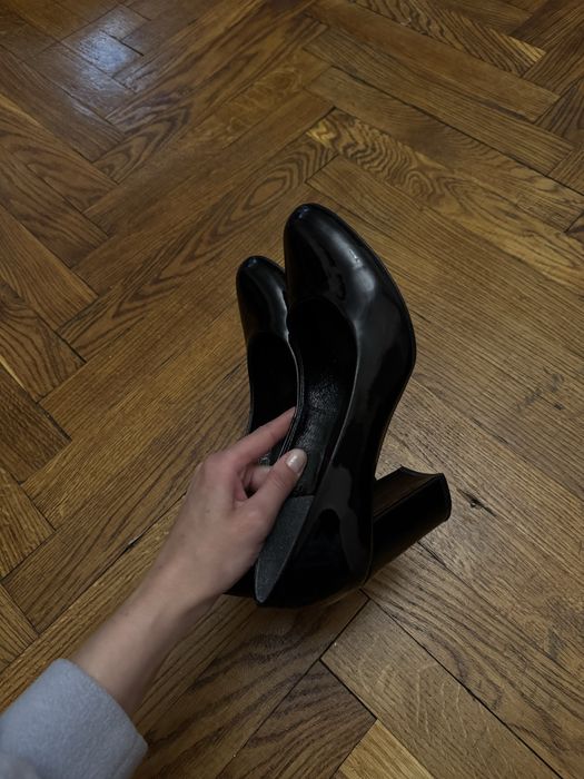 Туфлі на випускний свято шкіряні