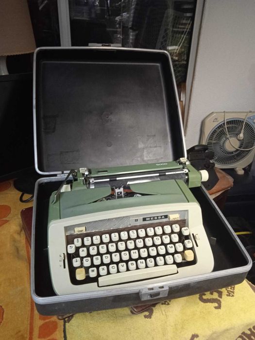 Maquina de Escrever MESSA 5000