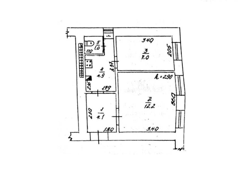 Ризовская: продам недорого 2 к квартиру с АГВ в двух шагах от центра!