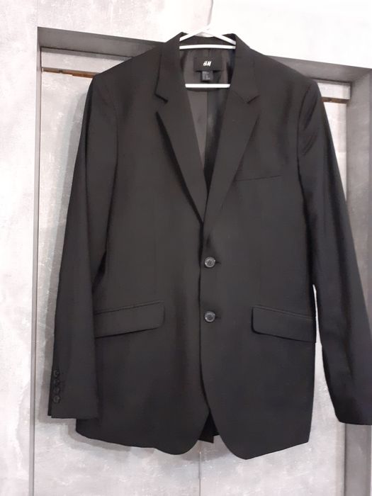 Czarny garnitur męski H&M