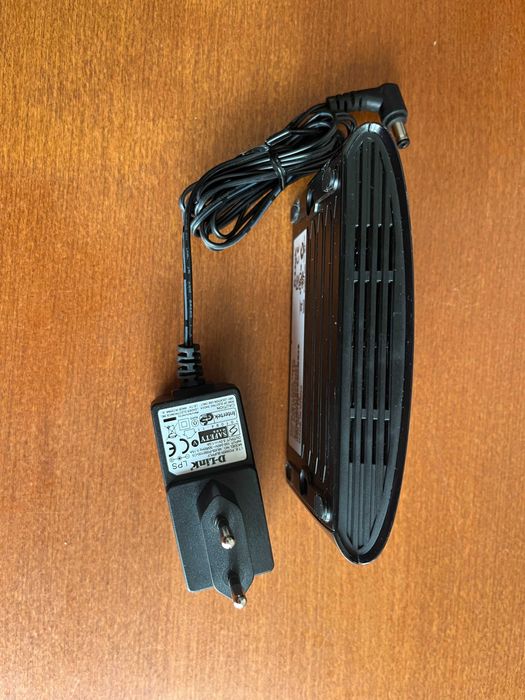 Switch D-LINK DES-1005D  com  5 portas
