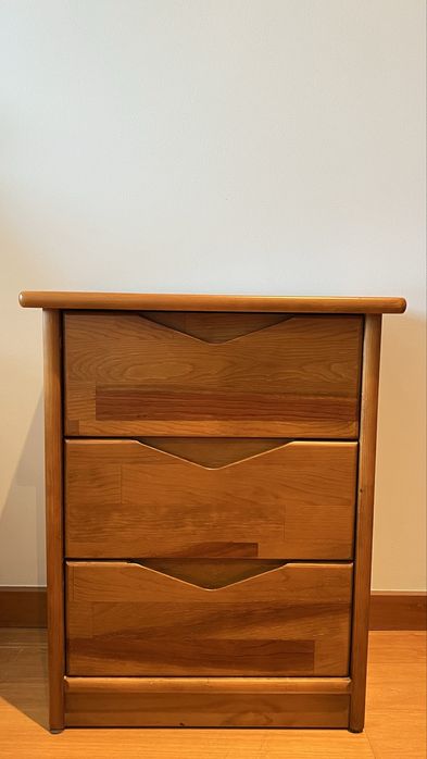 Conjunto de Quarto completo em Pinho Maciço