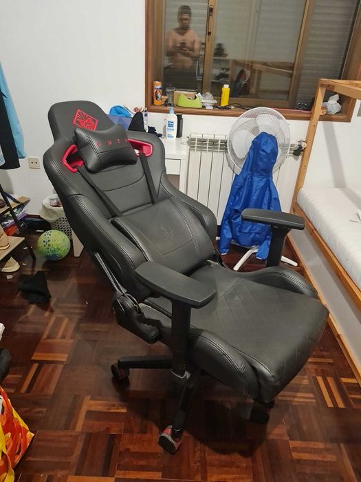 Cadeira Gaming HP Omen