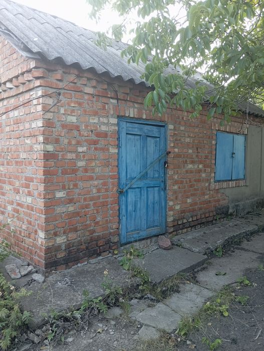 Продаж невеликого будинку дачі
