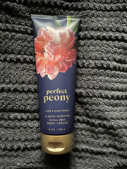 Крем до тіла Bath and Body works .