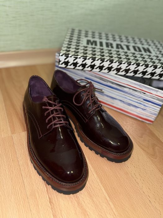 Туфлі нові Miraton/ трендовий колір бургунді