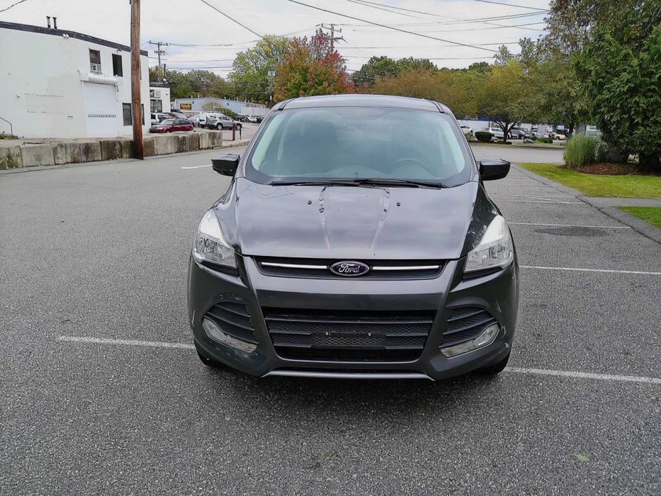 Ford Escape      2015