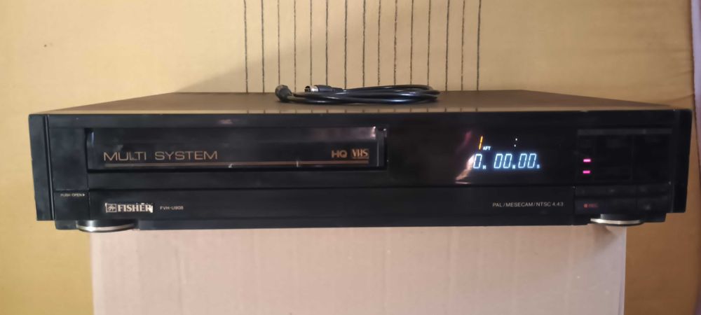 Відеомагнітафон відік 2шт Fisher FVH-U908 Мультисистемний та PHILIPS VR255/55
