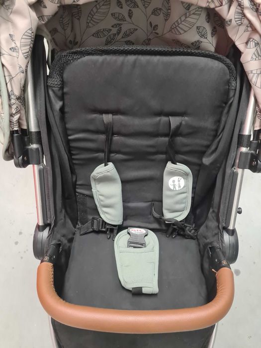 Wózek spacerowy Petite&Mars Royal