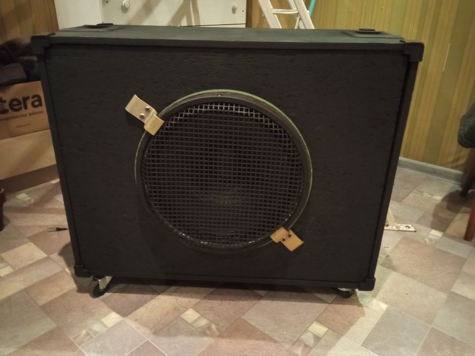 Басова колонка, МВ3 - Alesis SR 16