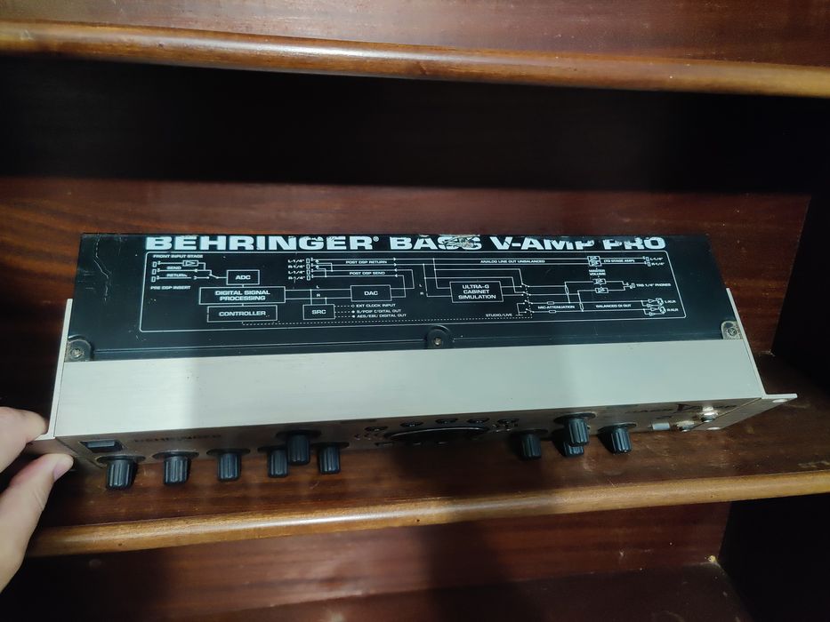 Behringer Bass V-Amp Pro