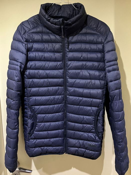 Kispo de homem em azul escuro